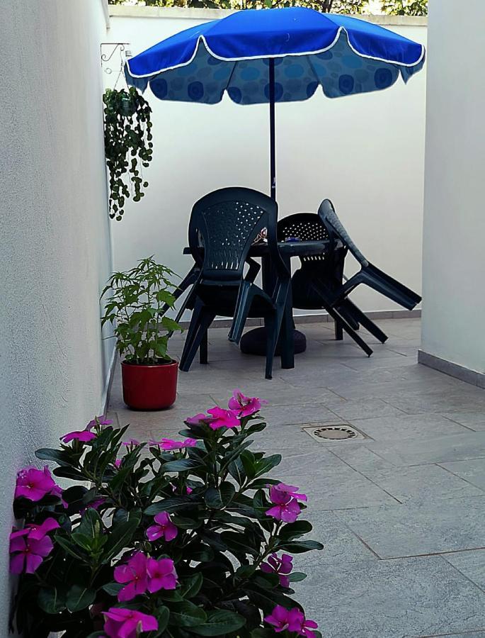 A Casa Di Sante Villa Arnesano Buitenkant foto